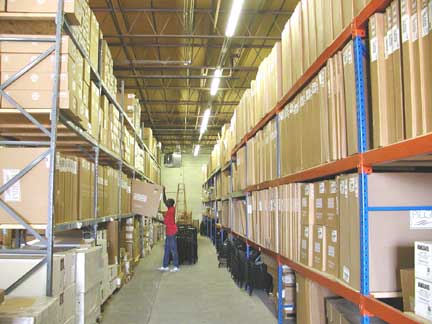 warehouse-4.jpg (25455 bytes)